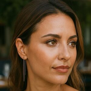 🌸NWT pull through long earrings